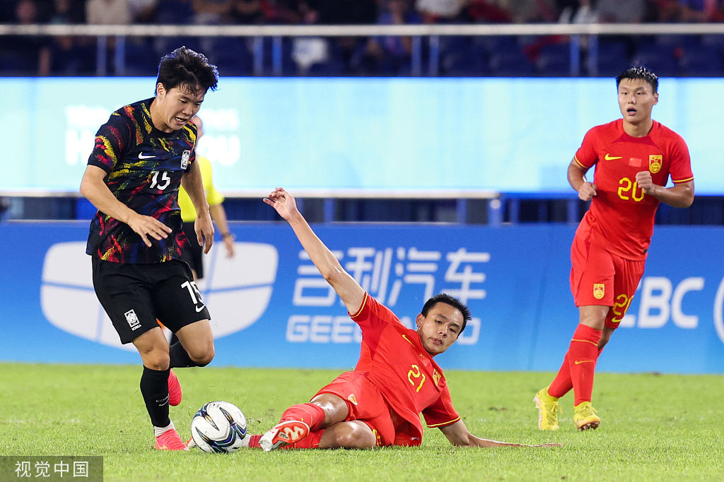 中国女足希望用一枚亚运金牌一扫不久前女足世界杯失利的阴霾